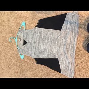 Champion Women’s sleeveless shirt size small